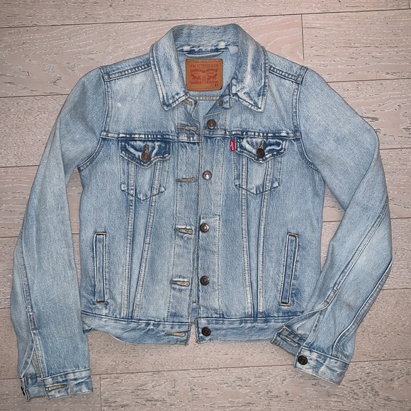 Levi’s denim jacket - Picture 3 of 9
